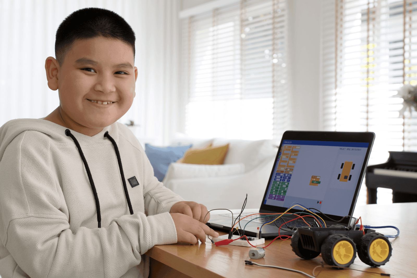 Children building Programmable Lego STEM